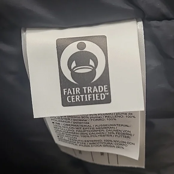 Arc'teryx Therme Parka Men's - Black - Season Pre-2025 - Picture 9 of 12